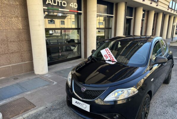 Ypsilon GPL 2019 - nera     4